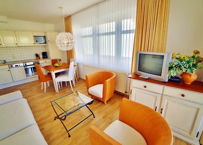 Ferienwohnung Binzer Strandgut Im Haus Jahreszeiten Binz